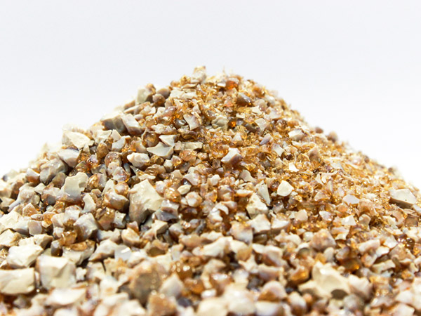 中温低膨胀钛熔块